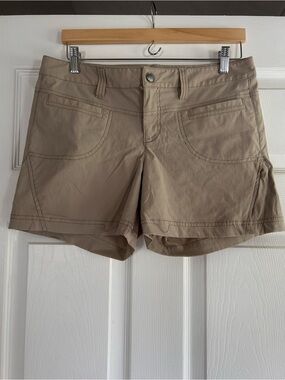 Athleta Khaki/Tan Bermuda Shorts